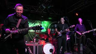 ''THEM CHANGES'' - TOMMY CASTRO wsg Jim McCarty & Bobby Murray @ Callahan's, March 2018