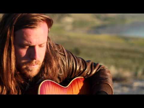 HRVRD - Eva Brücke (Outdoor Sessions)