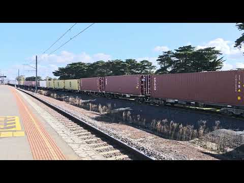 Pacific National G519 BL27 G525 7902V train Aircraft Station