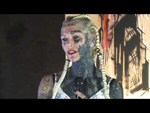 Point Trash avec Bina - apparence physique