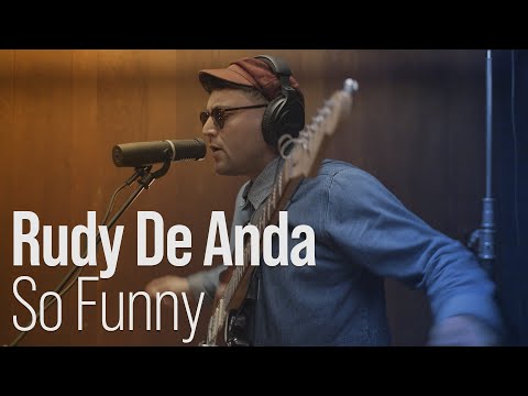 Rudy De Anda performs So Funny - Live at The Recordium