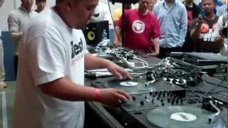 DJ SHORTKUT (BEATJUNKIES / ISP / TRIPLE THREAT DJ'S @ STREET SCIENCE FESTIVAL 2012 ROTTERDAM.MP4