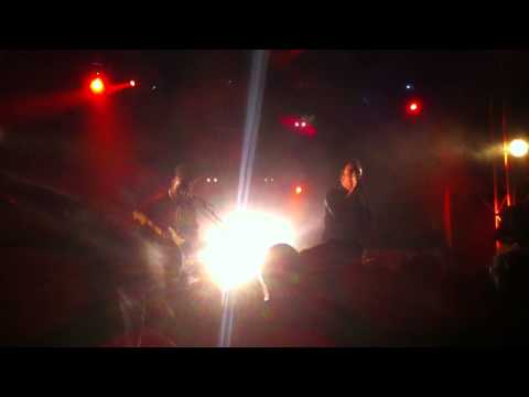 Eugene McGuinness 'Lion' - Live @ La Flèche d'Or (22-11-2012)