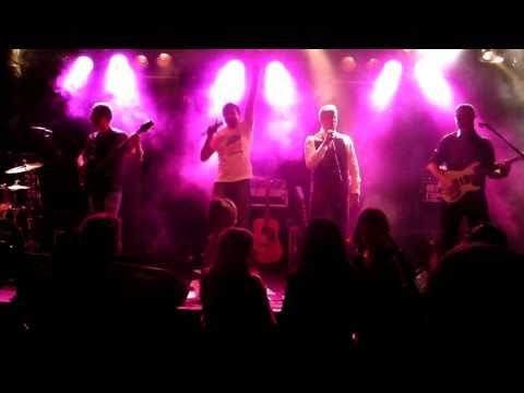 Jump, live with Airbuzz