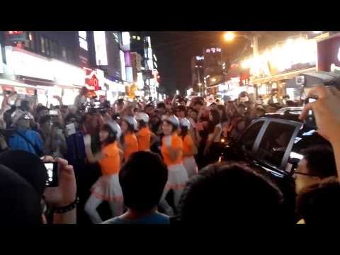 130822 크레용팝(Crayon Pop) 빠빠빠(Bar Bar Bar) 홍대 게릴라 공연 직캠(Cam) 영상