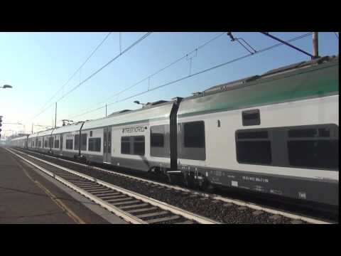 ETR 425 TRENORD IN DOPPIA COMPOSIZIONE TRANSITA A MILANO GRECO PIRELLI. 29 - 12 - 2015.