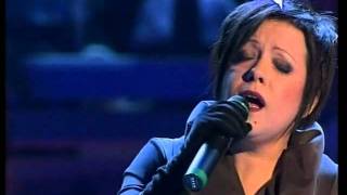 Antonella Ruggiero - Canzone fra le guerre - Sanremo 2007 - prima serata