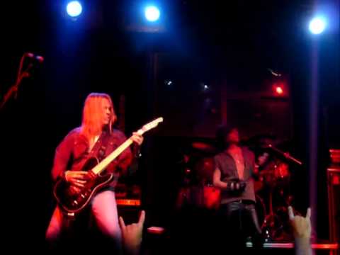 Big Noize - Live in Madrid 21-May-09  PART 1/3
