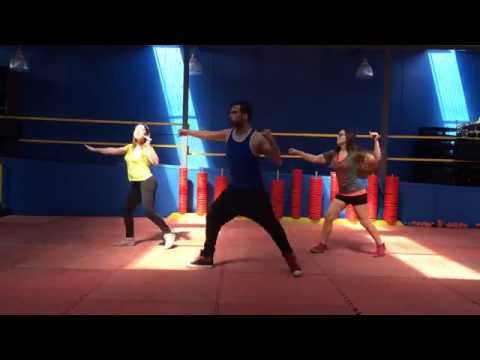 El party me llama - Daddy Yankee ft  Nicky Jam / ZUMBA