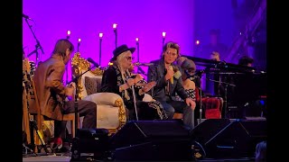 Joni Mitchell live at the Hollywood Bowl! "Dog Eat Dog" (video by Jose Lima of News Travels Fast)