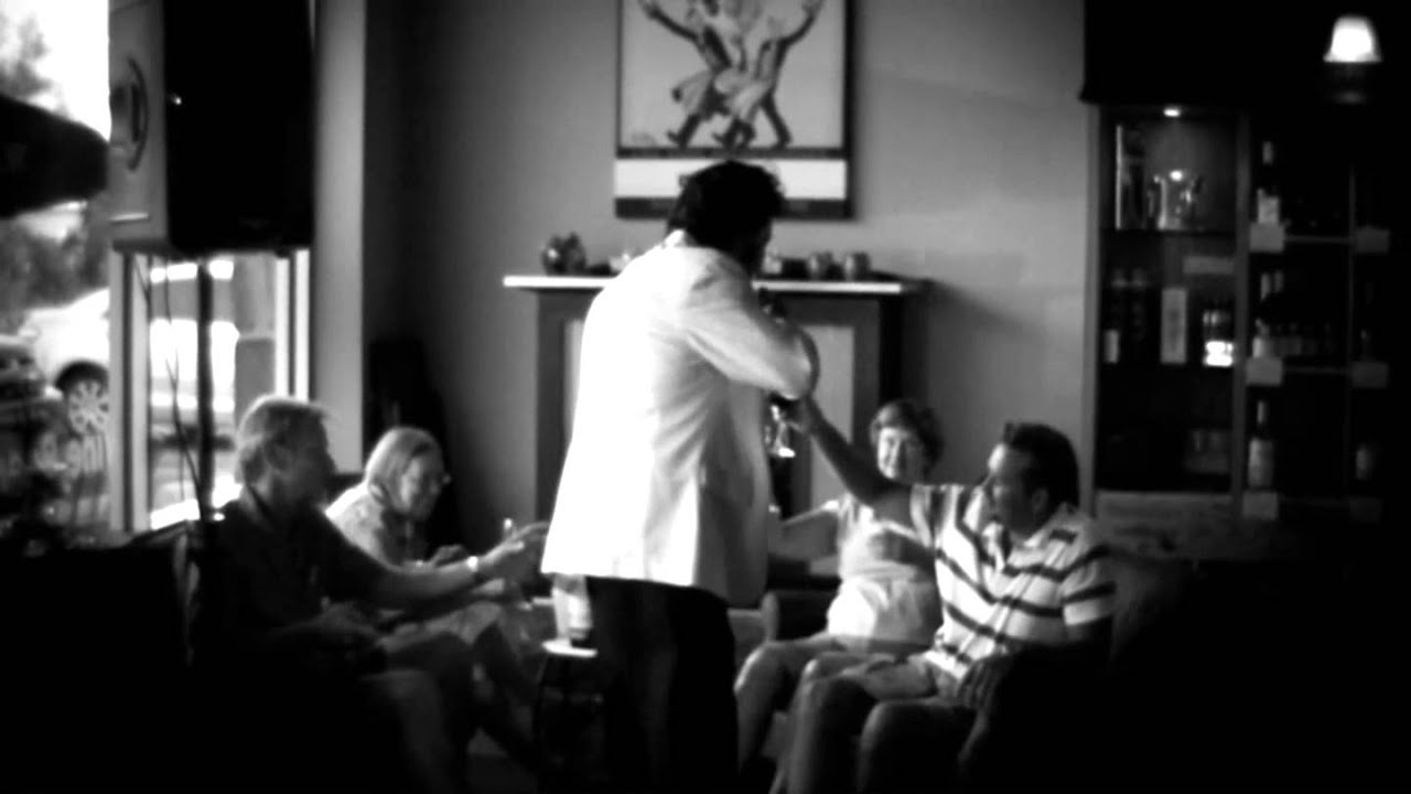 Promotional video thumbnail 6 for Mr. Thrill DJ PLUS/Elvis/Diamond/Ratpack