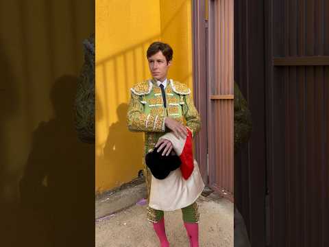 El TRAJE DE TORERO. Confección a mano de un TRAJE DE LUCES por un experto en indumentaria taurina