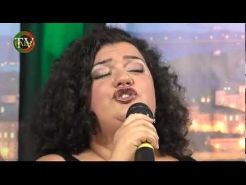 YOLA DINIS (Touro eh! Touro)