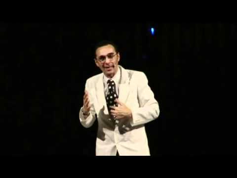 Giuseppe Giacobazzi 11/13: la domenica all'IPERCOOP! (parte 1)