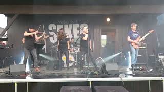 Video Jiřina Lysáková ft. SEKEC - Karneval (LIVE cover, Lukov 2025)