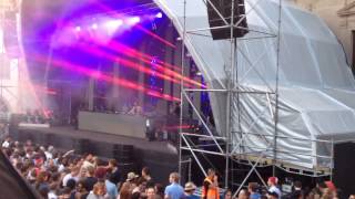 MACEO PLEX plays Rebolledo Windsurf Sunburn and Dollar@Plaza Major El Poble Espanyol Off Sonar 2014
