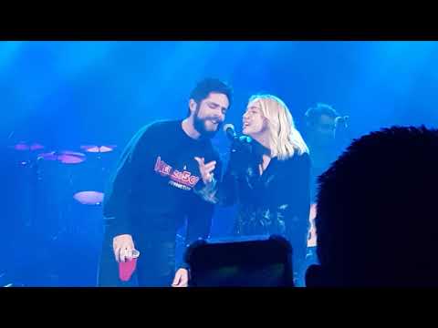 Whatttt?! Thomas Rhett SUPRISES Danielle Bradbery