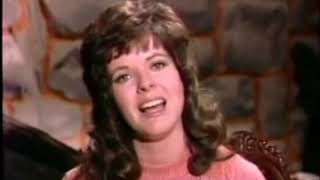 SUSAN RAYE Hee Haw 1974 A WOMAN&#39;S KIND OF MAN