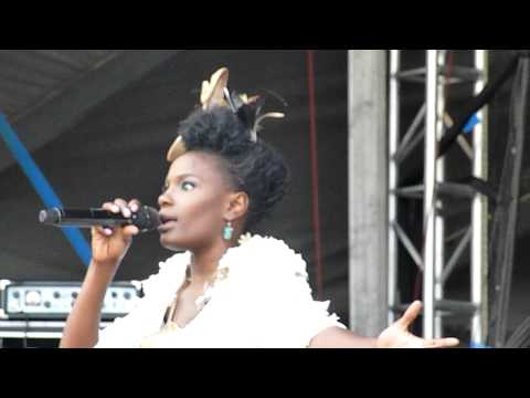 Noisettes Every Now and Then Guilfest 2011 HD