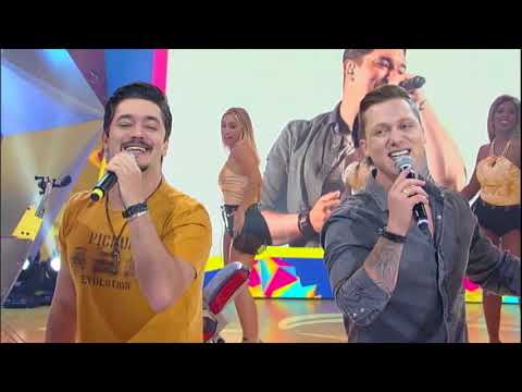 George Henrique & Rodrigo cantam o hit De Copo em Copo e agitam a plateia do Mion