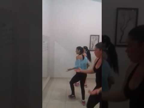 Débora Valeria -  studiobassdance ( Prof. Luiz Henrique )