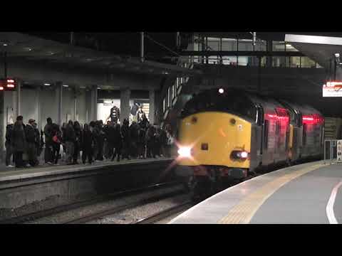 (HD) DRS 37059 + 37405 blast through Highbury & Islington - 9/3/12