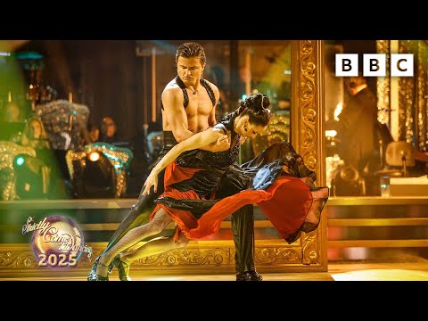 Amber Davies and Nikita Kuzmin Paso Doble to Dream on by Aerosmith ✨ BBC Strictly Final 2025