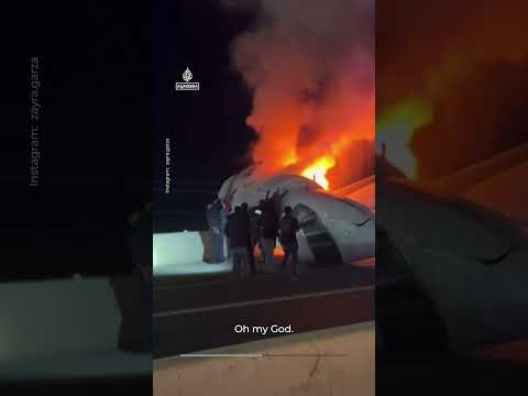 Dramatic rescue after plane crashes onto Texas highway | AJ #shorts