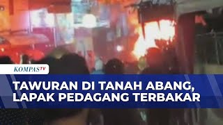Download lagu A brawl erupted in Petamburan, with stalls set on fire and police firing tear gas. mp3
