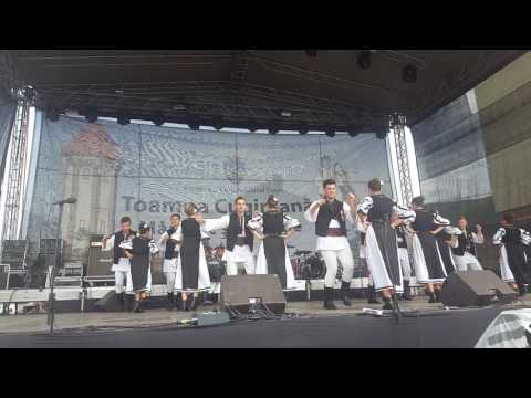 Ansamblul folcloric"Iezerul"Ighiu-dans de pe Tarnava