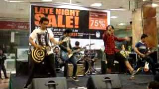 bitter ballen - petarung sejati (metropolis mall)