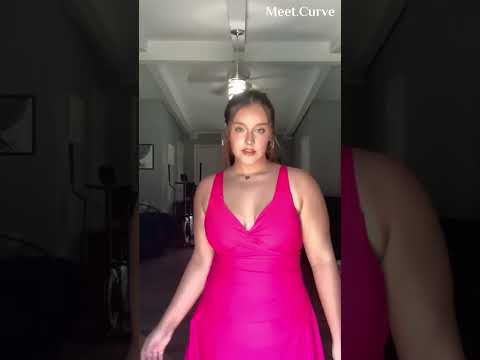 Meet.Curve-Red V-neck Twist Front Shirred Underwire Swimdress