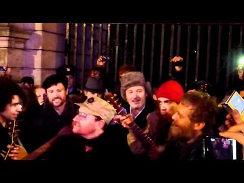 Bono - (Christmas) Baby Please Come Home, Grafton Street, Christmas Eve 2011