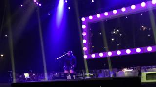 Loredana Bertè all&#39;AMO Tour, canta &quot;Sei Bellissima&quot; -  22 dicembre 2013  Roma