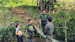 Download lagu Two young veterans built a bamboo bridge to help an older veteran cross the stream. mp3