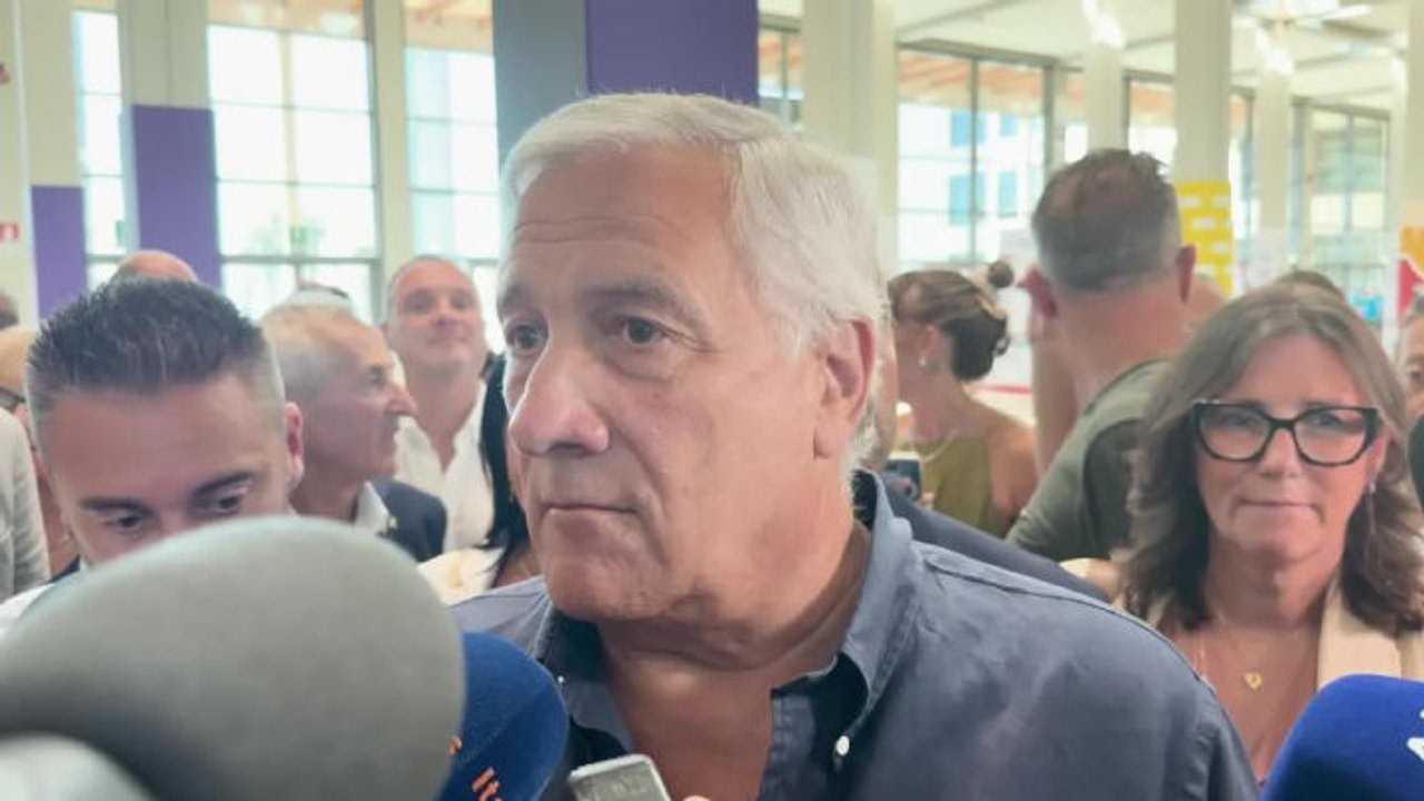 Tajani: Tasse sono come gramigna vanno estirpate, motto è: meno tasse meno tasse meno tasse
