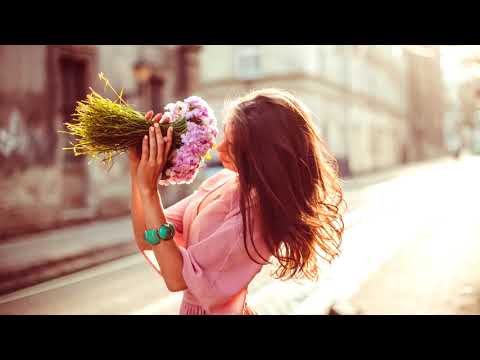 Be Your Girlfriend  -  King Sis feat. Lil' Loca