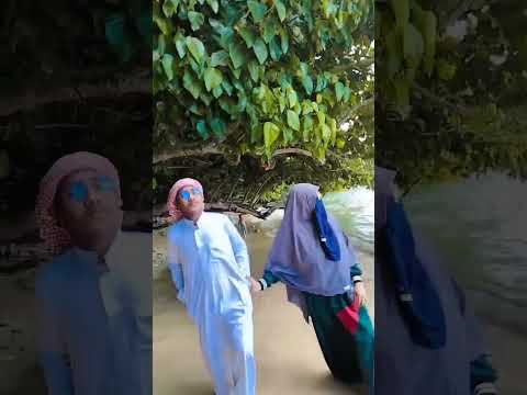 pantai maluku indonesia