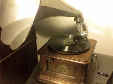 Sweet and Hot - Red Nichols Orch.