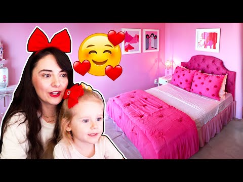 Facem CAMERA CAROLINEI In HOUSE FLIPPER 2!