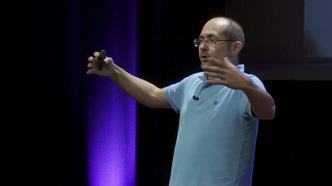 Uma (pequena) história? A IA na Educação. | Marco Neves | TEDxOeirasED