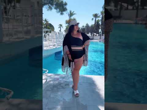 Let the summer adventures begin!👙💃#meet.curve #swimsuit #shorts