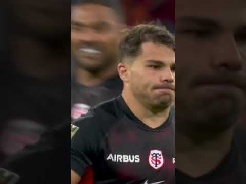 TOP 14 - J8: Sur le terrain ou sur le dance floor, Antoine Dupont fait le show 🕺🔥