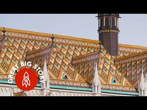 Azulejo Zsolnay ilumina o horizonte de Budapeste