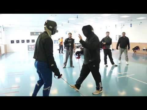 Counter, parry quarte riposte keeping distance
