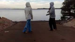 Shay & Nicole Wello Shuffling