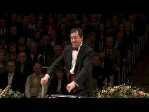 Claus Efland conducts Smetana Bartered Bride Overture at Konzerthaus Berlin with Deutsches Filmorchester Babelsberg