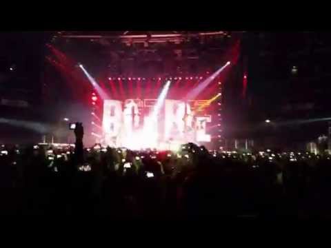 Robbie Williams - Let me Entertain you