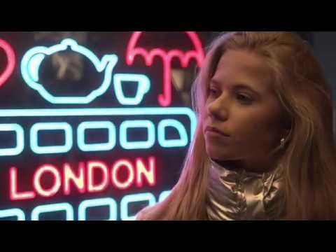 Voyager2 Feat . Jess Hayes -    Misleading Me  (Official Video)