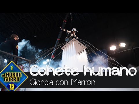 Marron toca el cielo convirtiéndose en el cohete humano - El Hormiguero